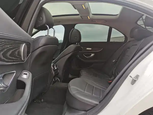 Mercedes-Benz C-Class 2021
