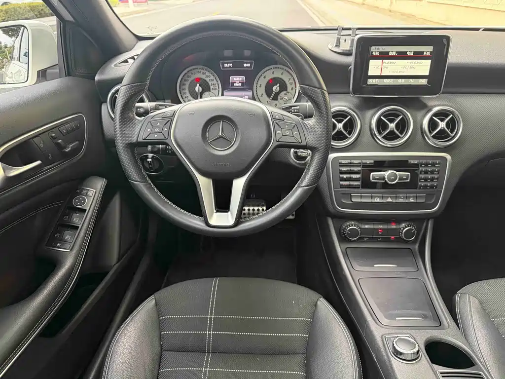 Mercedes-Benz A-Class 2014 — фото 9
