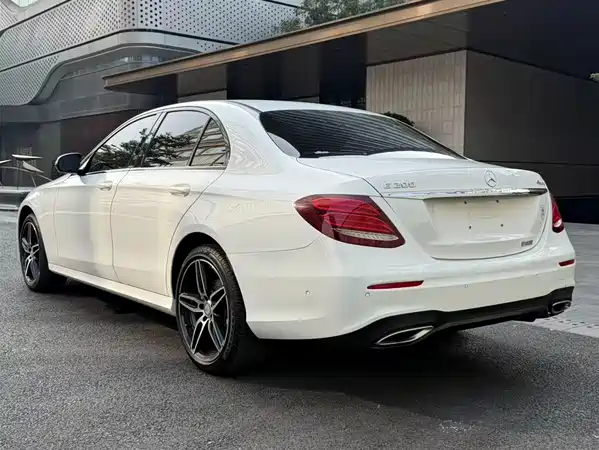 Mercedes-Benz E-Class 2017