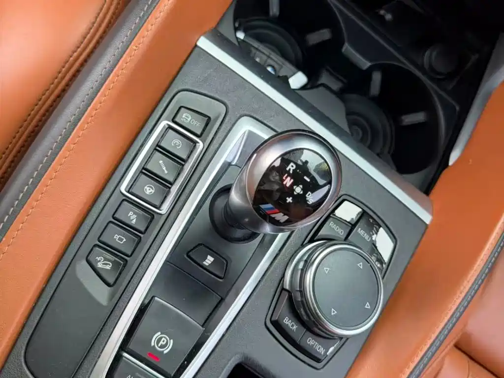 BMW X5 M 2017 — фото 16