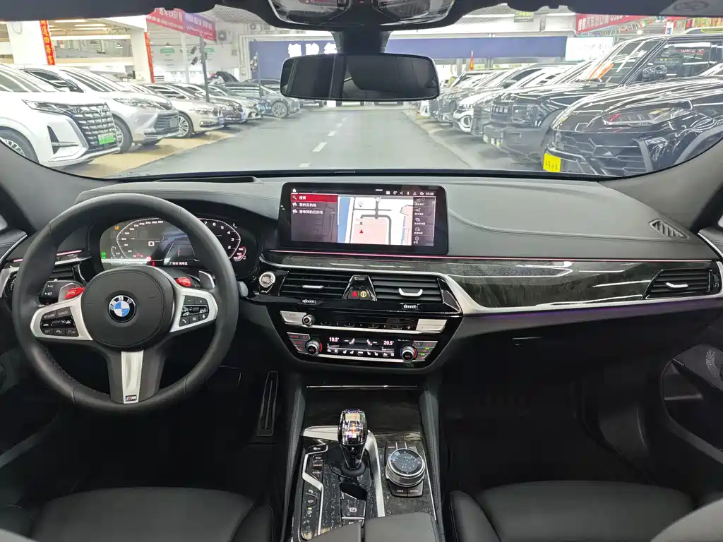 BMW 6 Series GT 2025 — фото 11