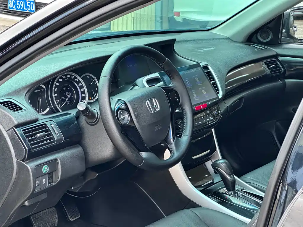 Honda Accord 2016 — фото 5