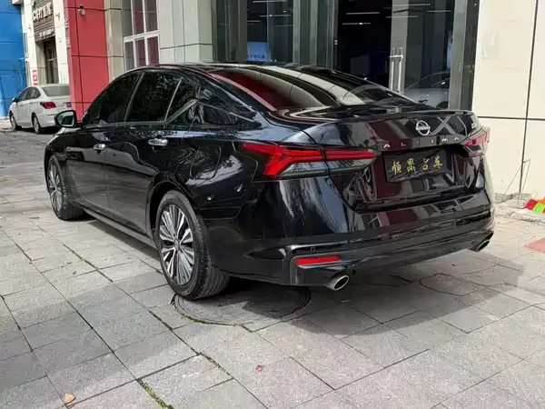 Nissan Teana 2023
