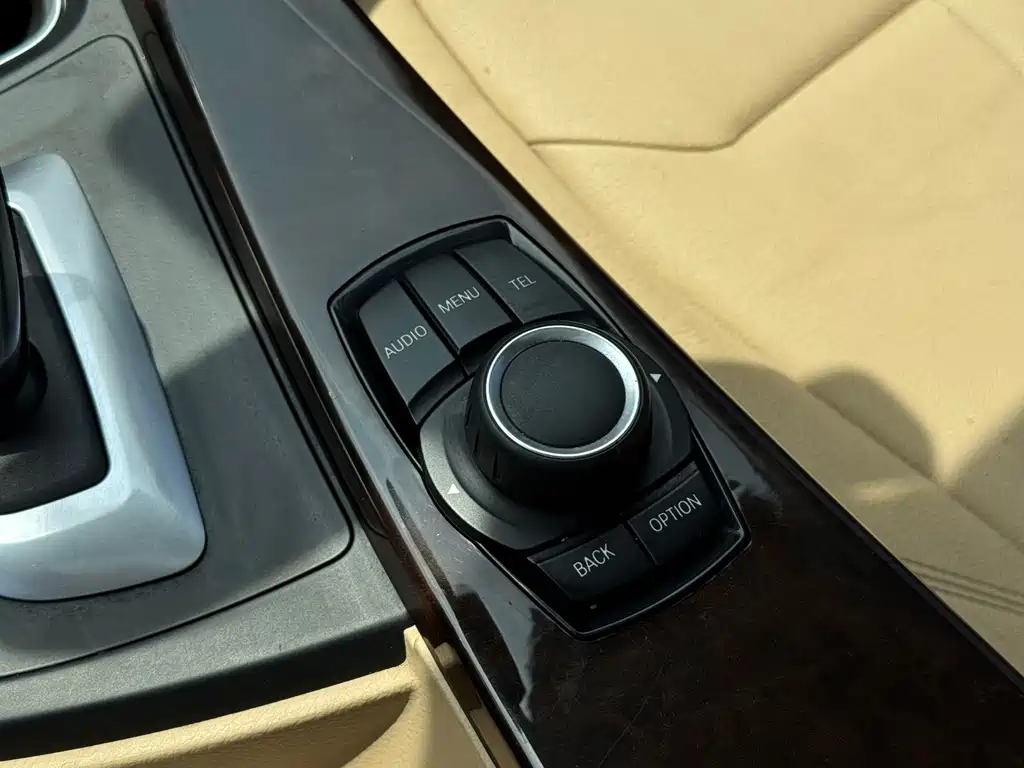 BMW 3 Series 2013 — фото 13