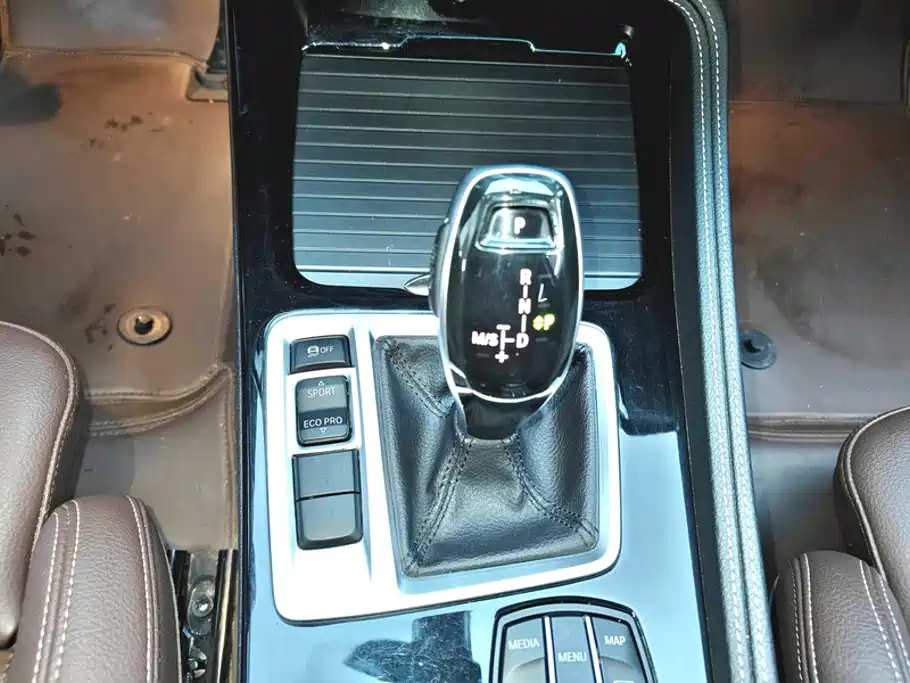 BMW 1 Series 2021 — фото 16