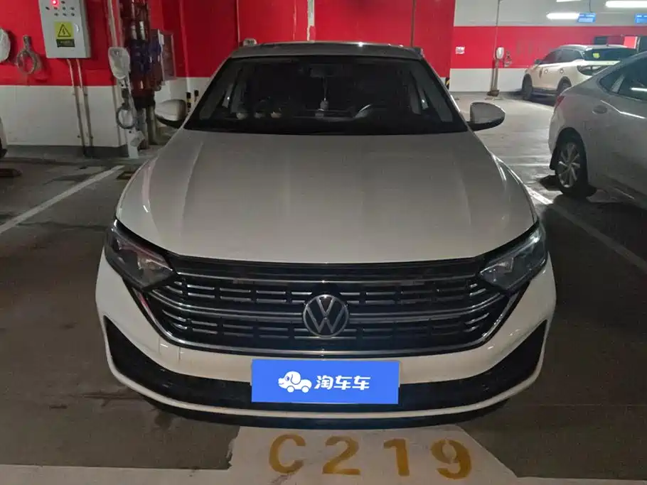 Volkswagen Sagitar 2022