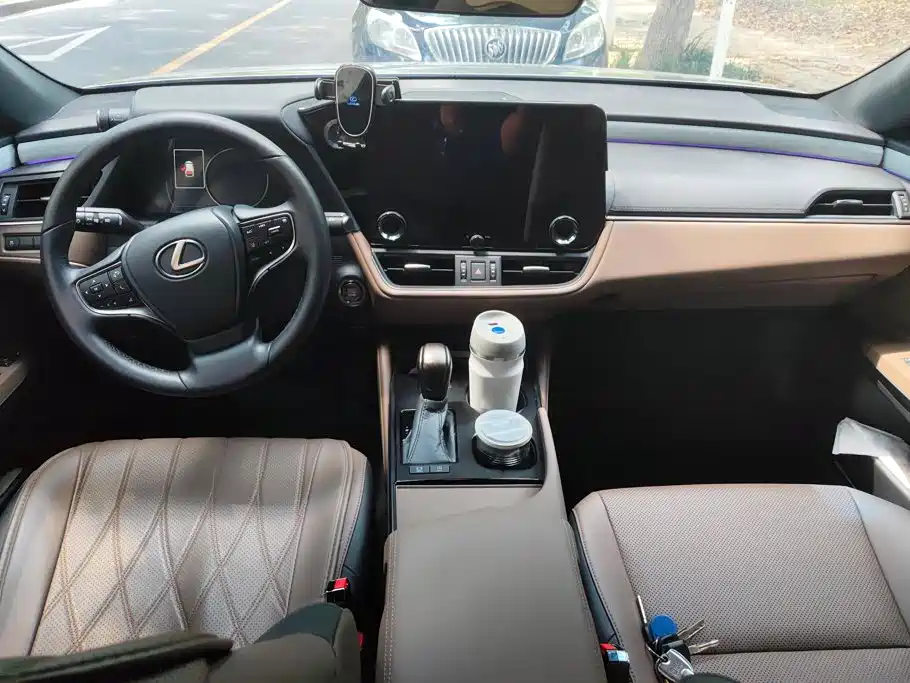 Lexus ES 2025 — фото 12