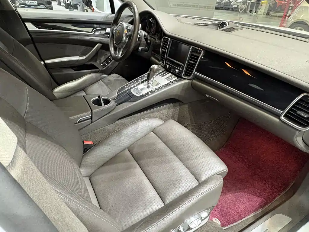 Porsche Panamera 2016 — фото 11