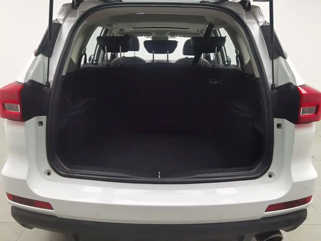 Haval M6 2018 — фото 16