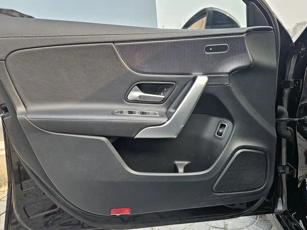 Mercedes-Benz A-Class 2021 — фото 18