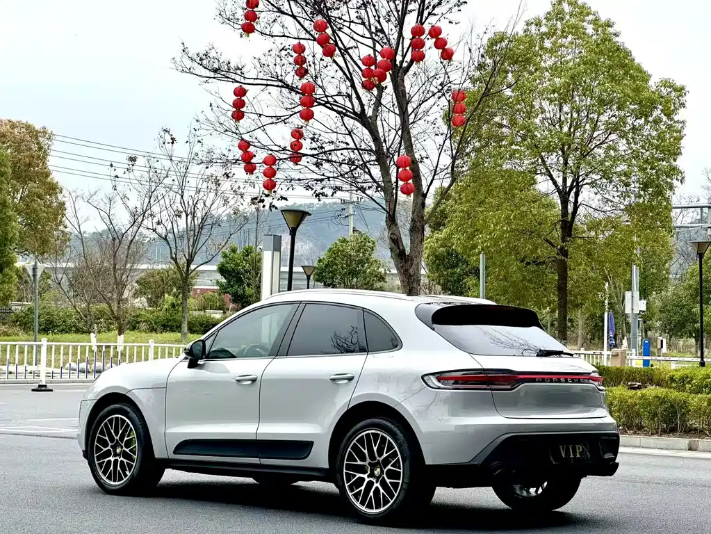 Porsche Macan 2018 — фото 10