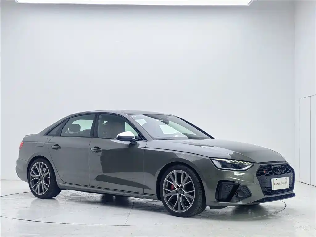 Audi S4 2024 — фото 25