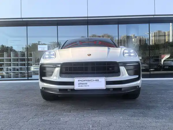 Porsche Macan 2024