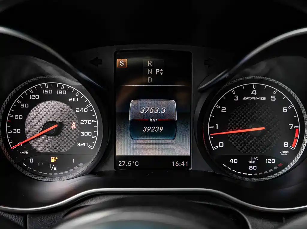 Mercedes-Benz C-Class AMG 2016 — фото 14
