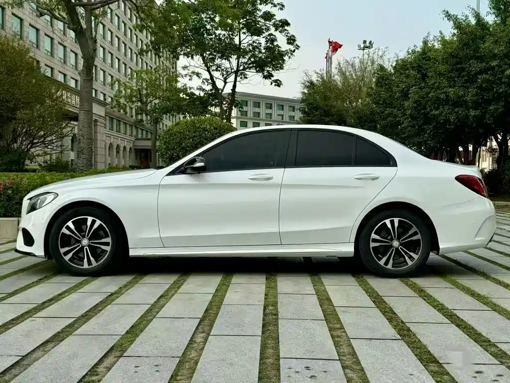 Mercedes-Benz C-Class 2016