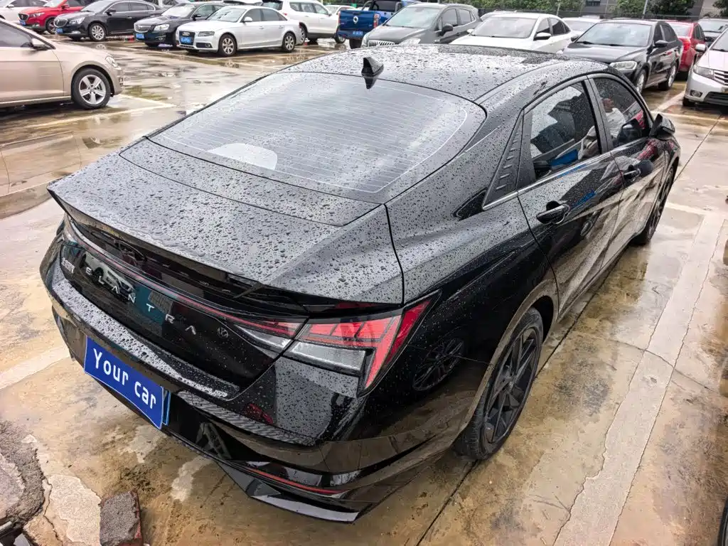 Hyundai Elantra 2021