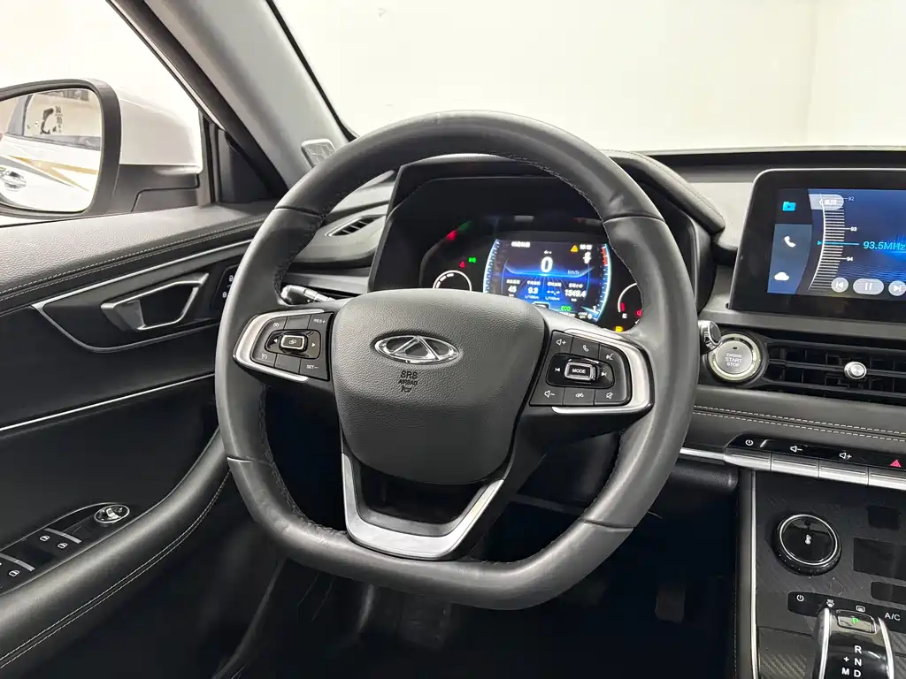 Chery Tiggo 8 2023 — фото 13