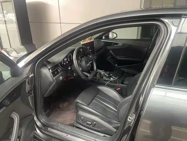 Audi A4L 2023