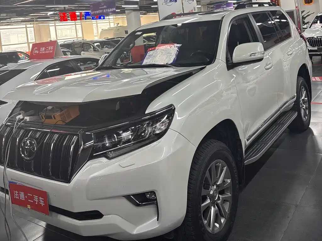Toyota Prado 2019 — фото 1