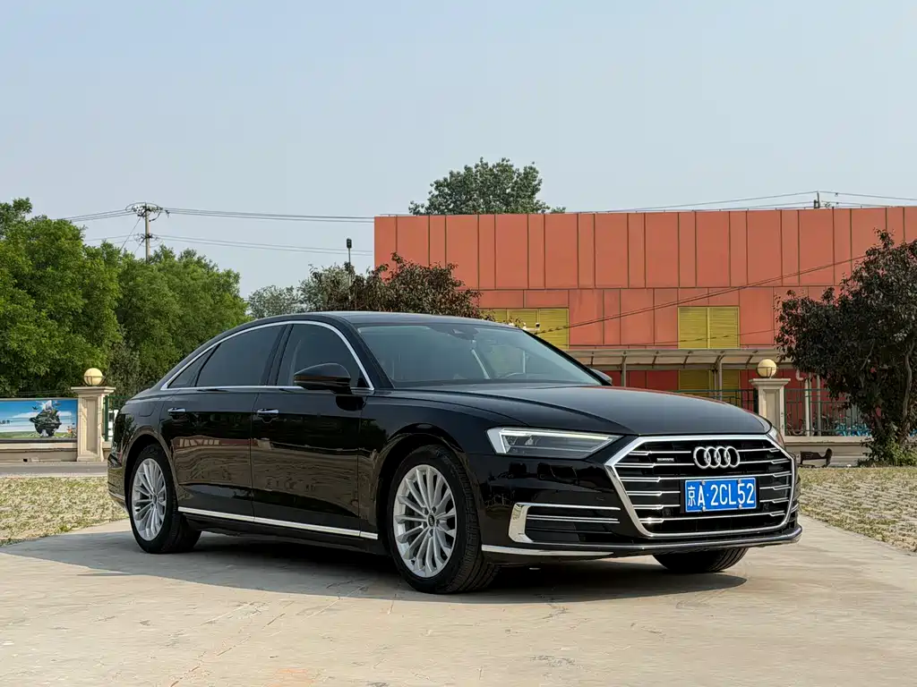 Audi A8 2021 — фото 3
