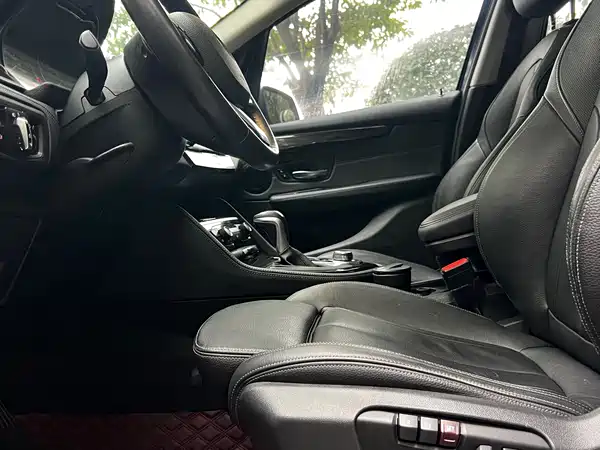 BMW 2 Series Station Wagon 2014