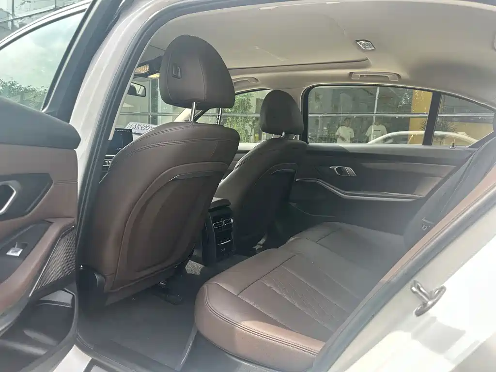 BMW i3 2023