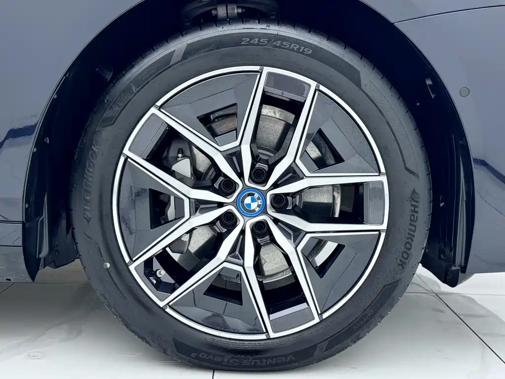 BMW i5 2025 — фото 21