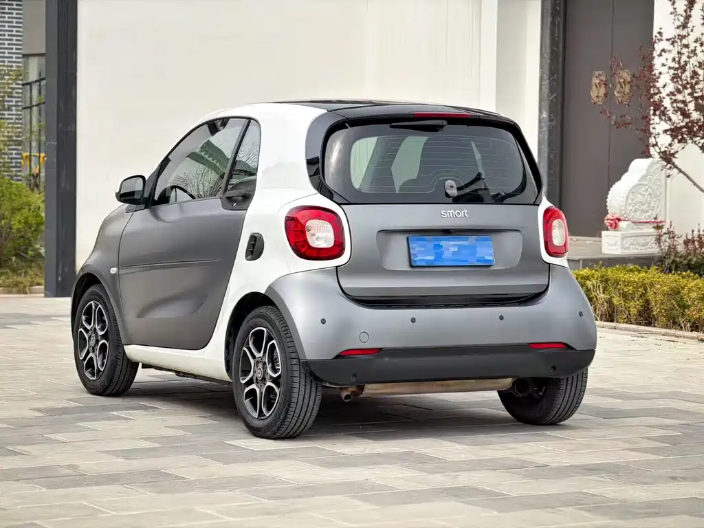 smart Fortwo 2017 — фото 10
