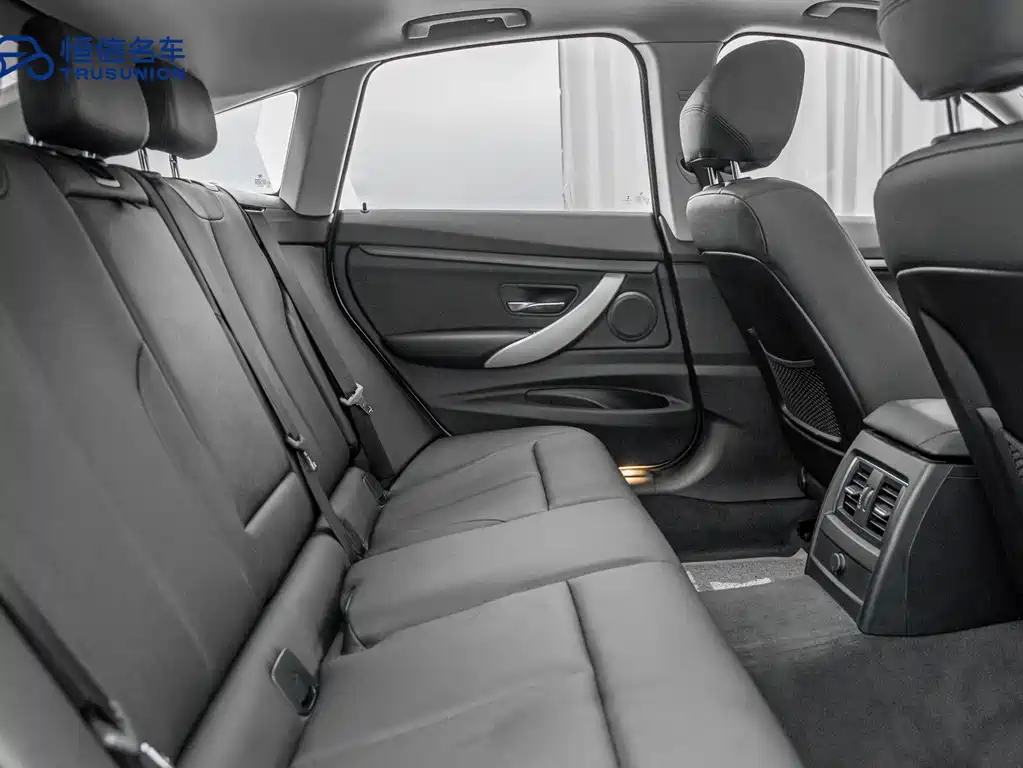 BMW 3 Series GT 2017 — фото 15