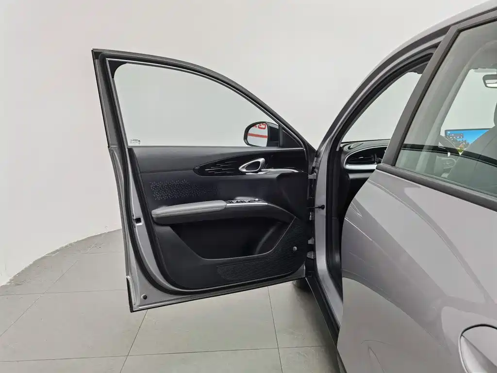 Geely Galaxy Starwish 2025 — фото 8