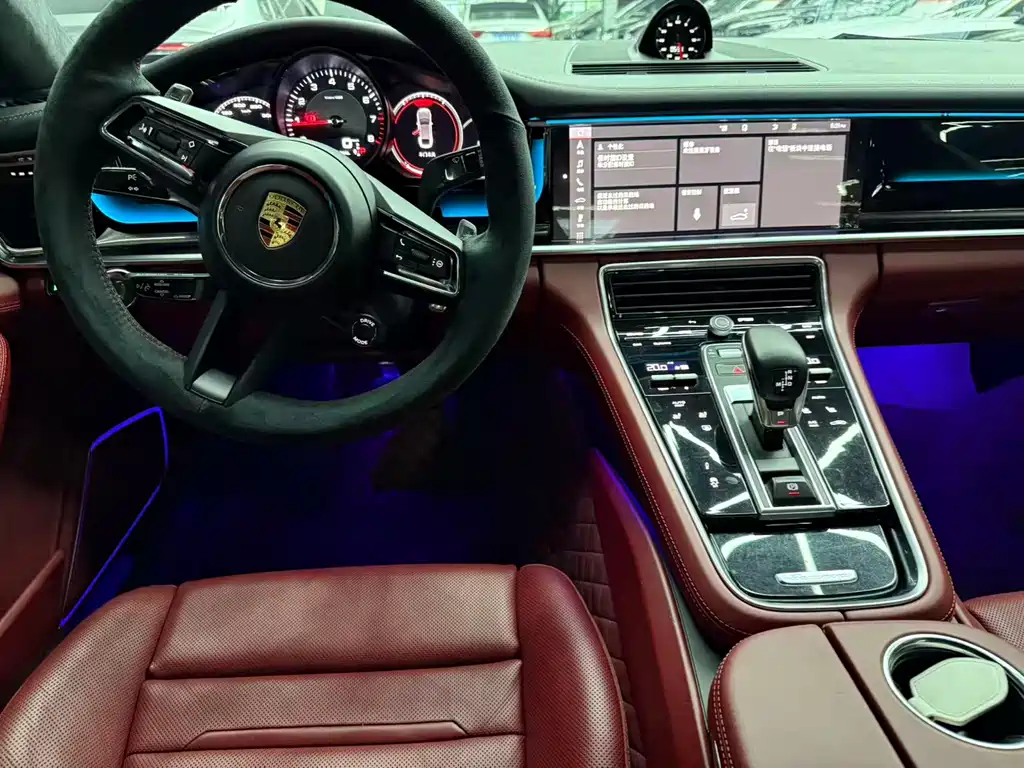 Porsche Panamera 2019 — фото 11