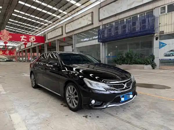Toyota Reiz 2015