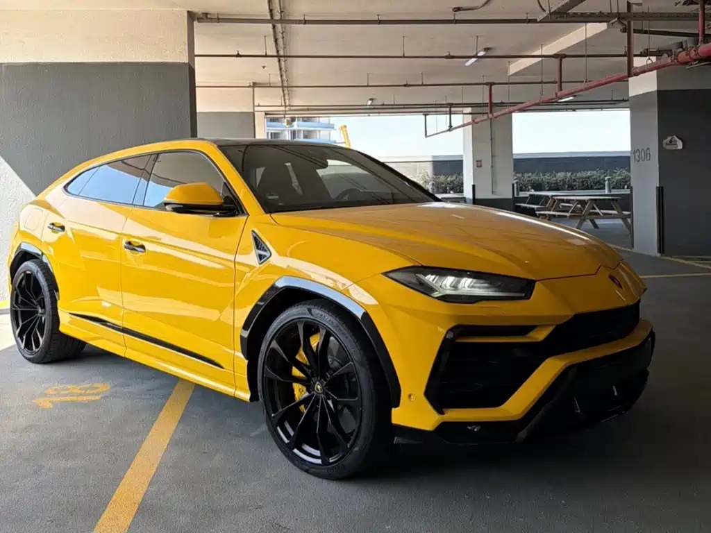 Lamborghini Urus 2019 — фото 1