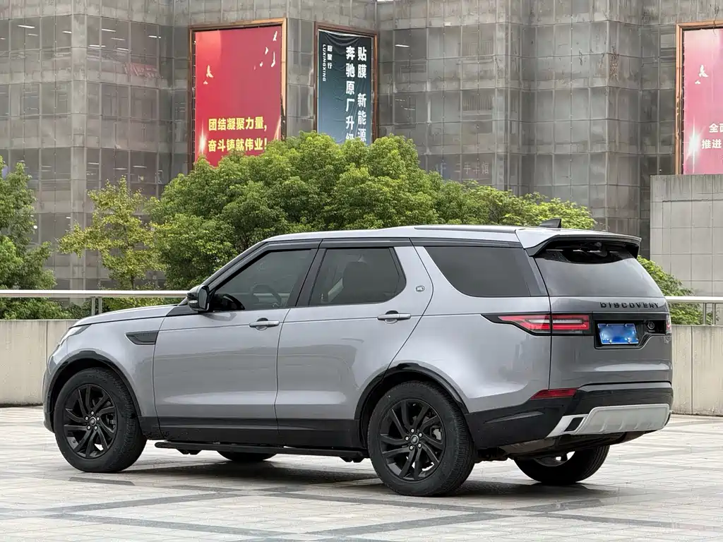 Land Rover Discovery 2021 — фото 5