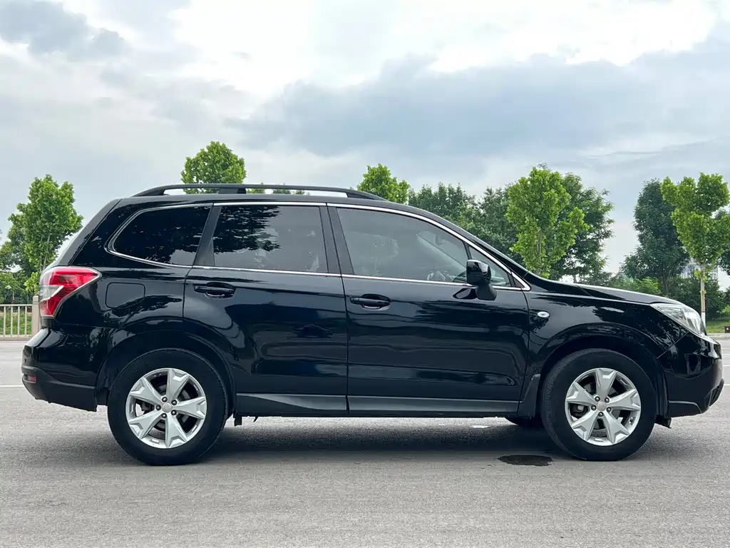 Subaru Forester 2014 — фото 5