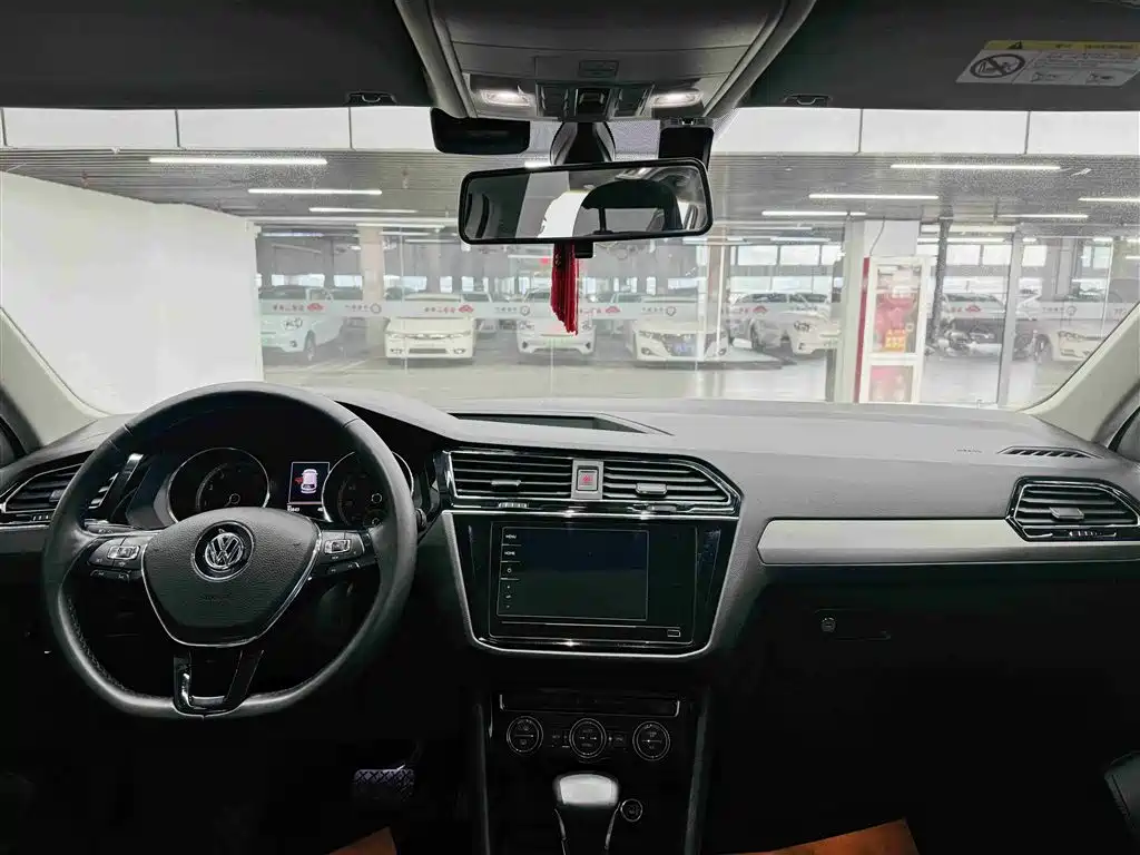 Volkswagen Tiguan L 2019 — фото 21