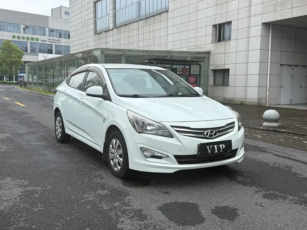 Hyundai Verna 2014 — фото 3