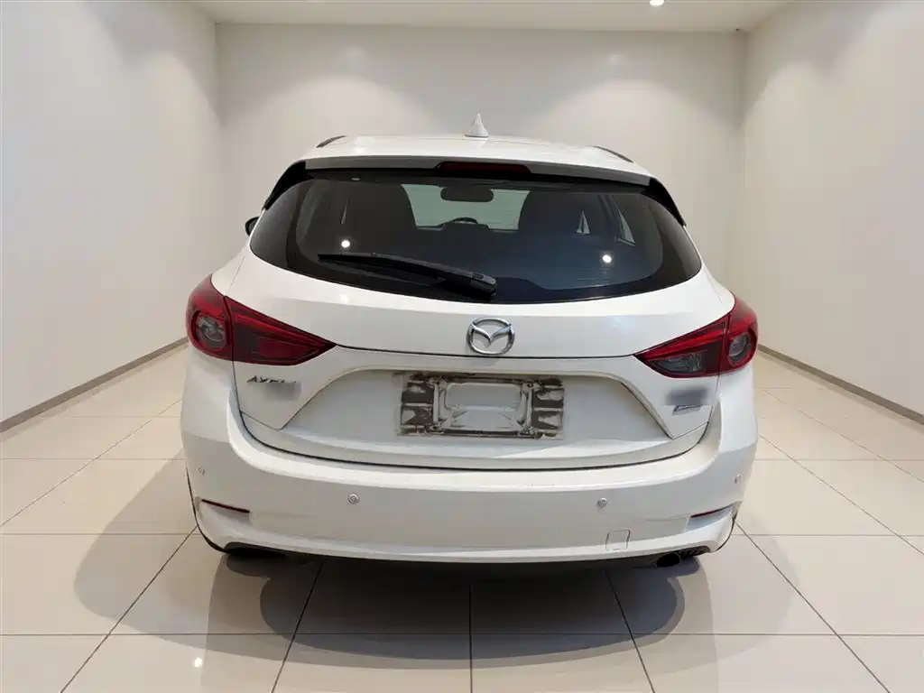 Mazda 3 Axela 2018 — фото 4