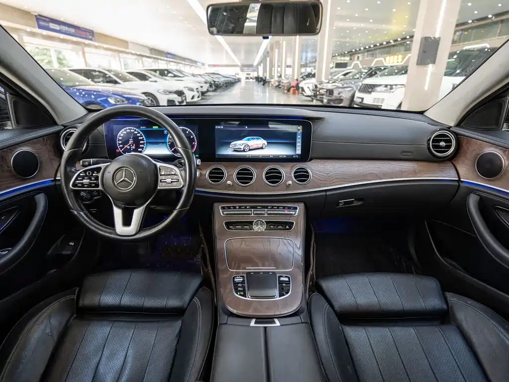 Mercedes-Benz E-Class 2019 — фото 9