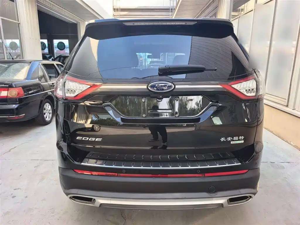 Ford Edge 2019 — фото 7