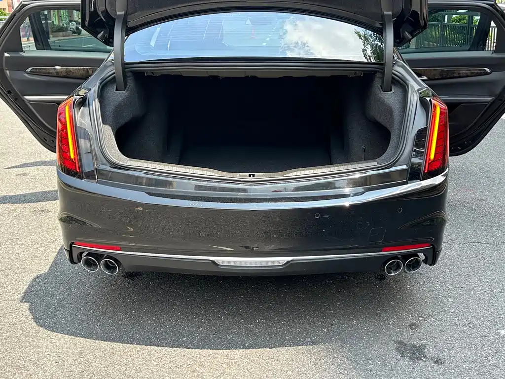 Cadillac CT6 2021 — фото 33