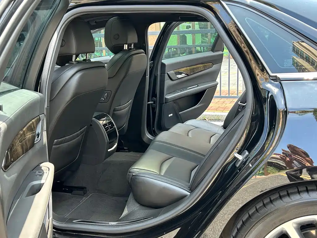 Cadillac CT6 2021 — фото 12