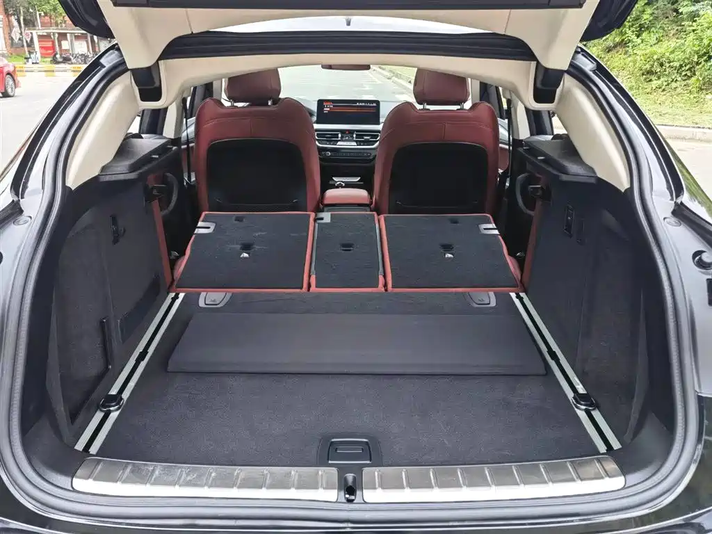 BMW X4 2022 — фото 11