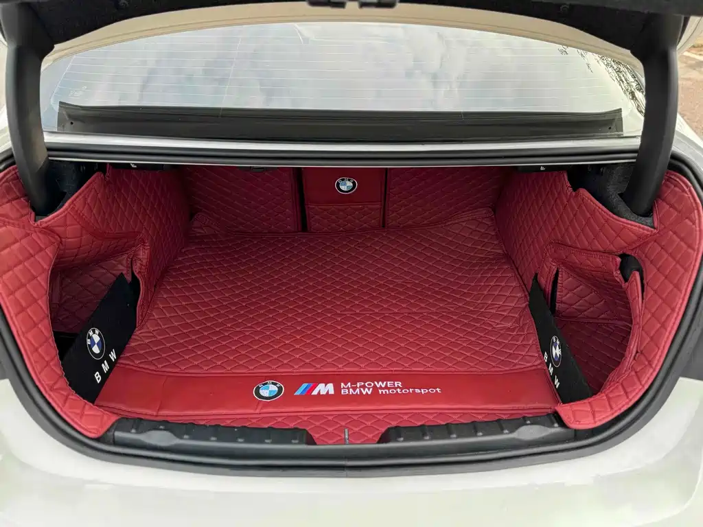 BMW 3 Series 2017 — фото 18