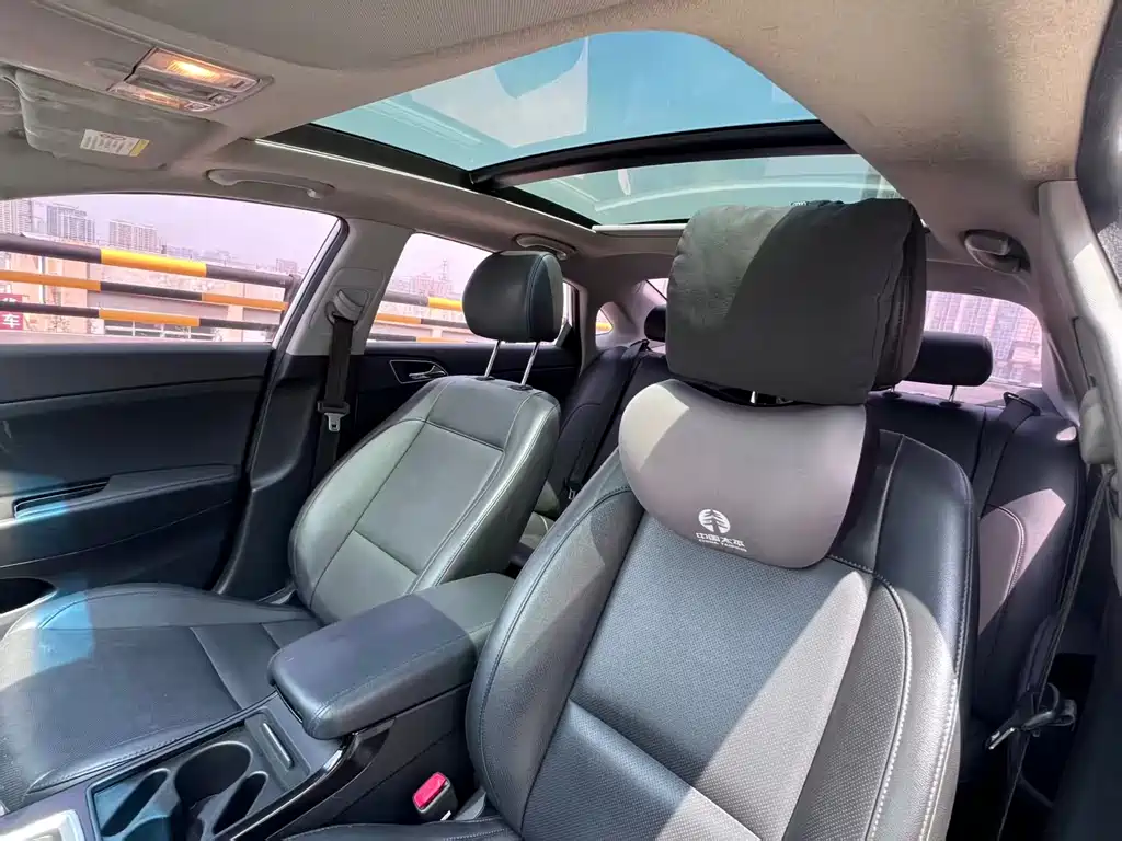 Hyundai Mistra 2015 — фото 13