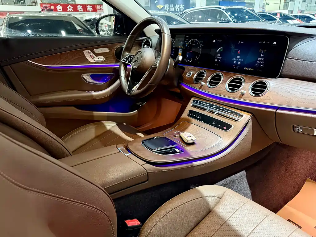 Mercedes-Benz E-Class 2022 — фото 8