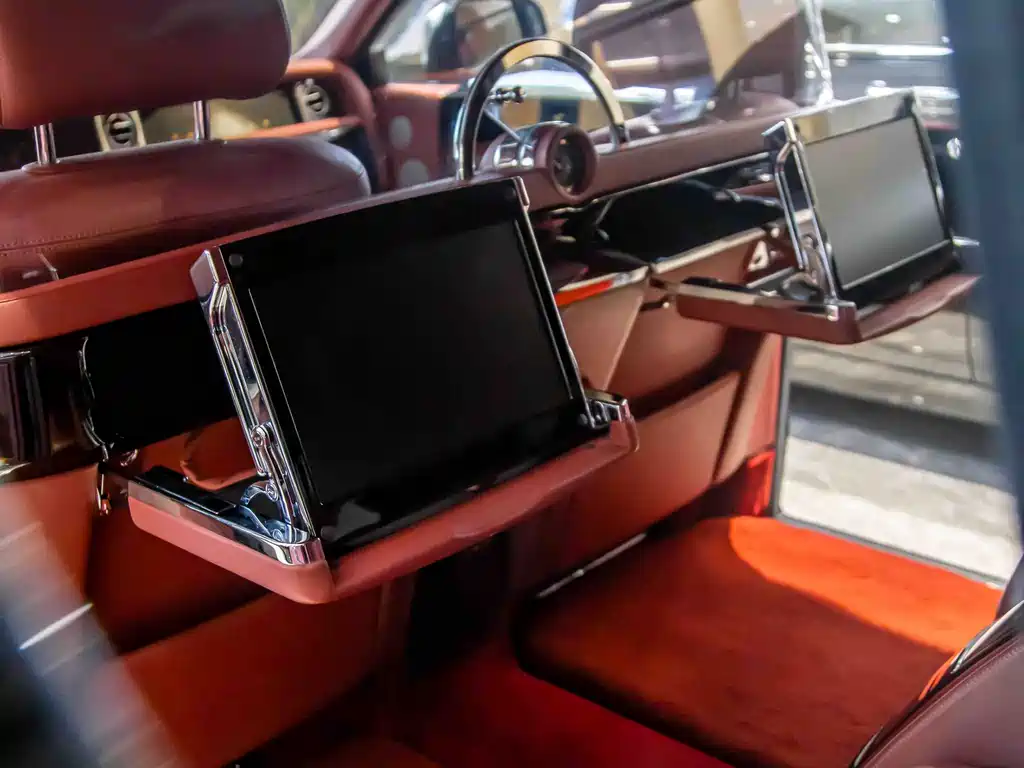 Rolls-Royce Phantom 2015 — фото 9