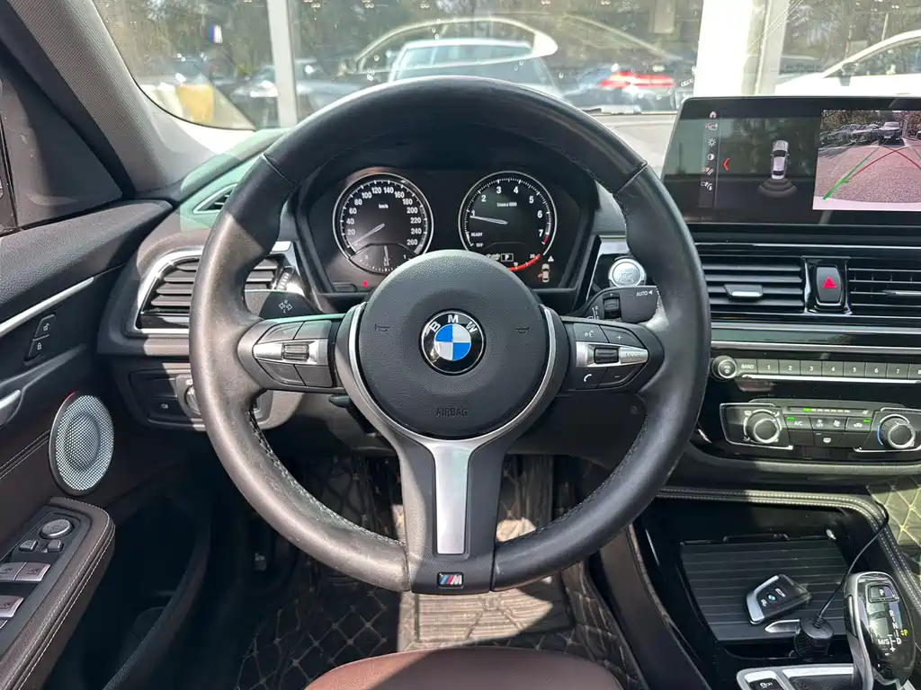 BMW 1 Series 2021 — фото 15