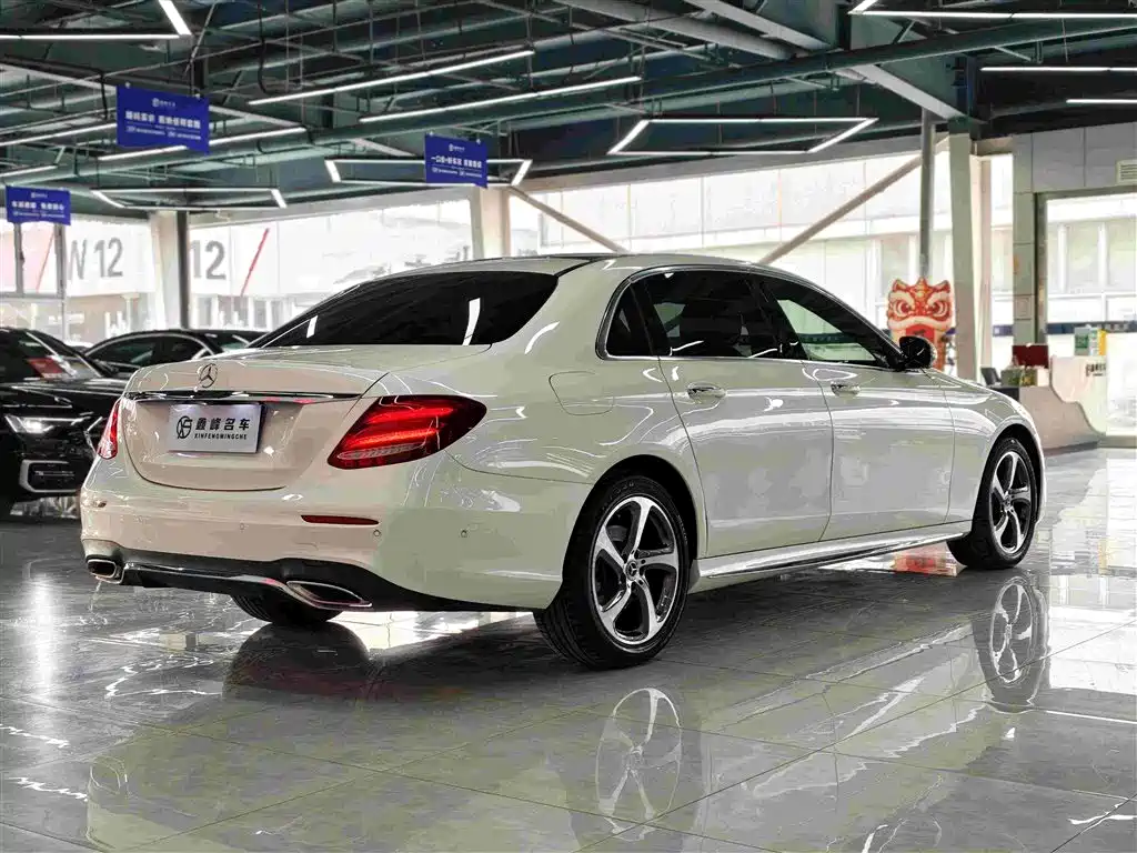 Mercedes-Benz E-Class 2020 — фото 26