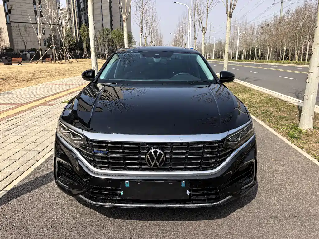 Volkswagen Passat New Energy 2022 — фото 2